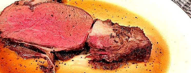 Sliced prime rib